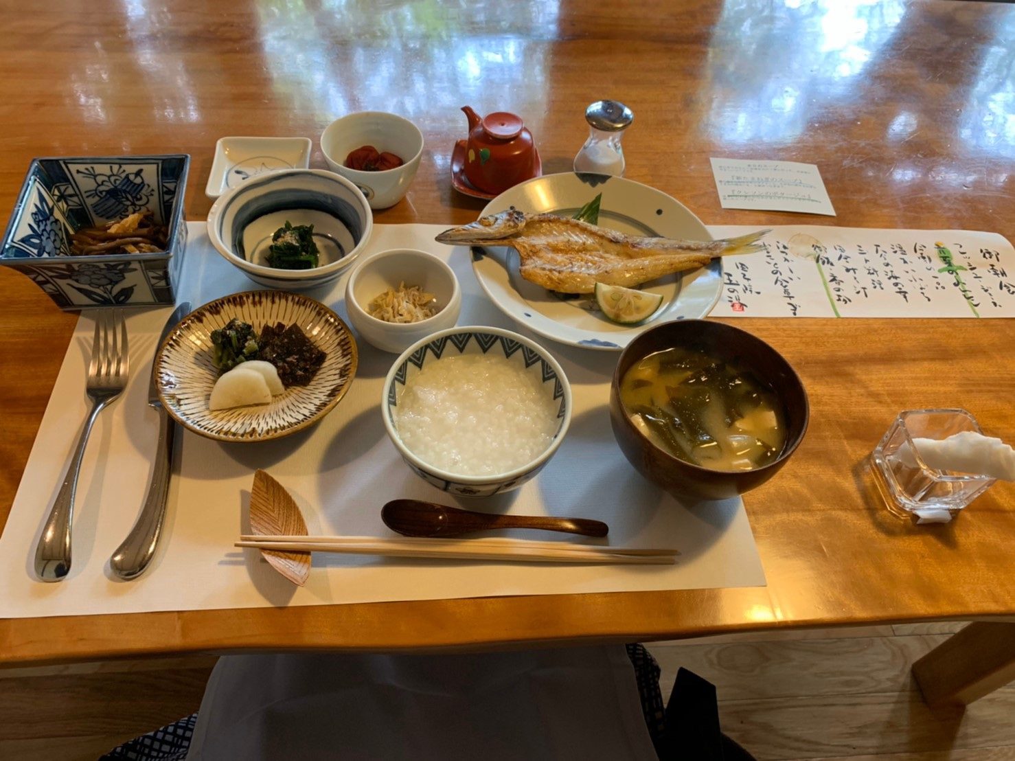 朝食